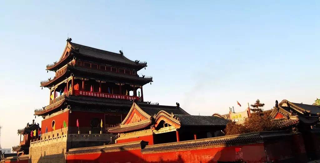 历史与现代交辉的保定明珠